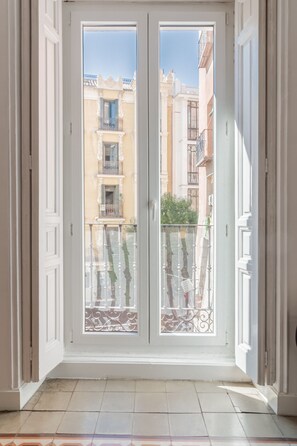 Interior - Charming in Cuchilleros, next to Plaza Mayor. Beautiful 2-bedroom apartment. (Madrid)