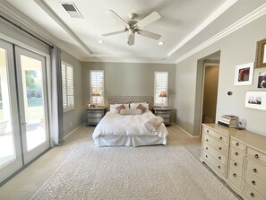 5 Schlafzimmer, Schreibtisch, Reisekinderbett, kostenloses WLAN