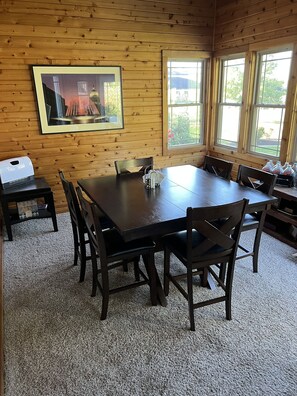 Dining - Beautiful home located in the heart of Spring Green, close to area attractions (Spring Green)