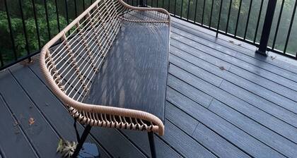 Secluded Mountain Chalet with Million Dollar Views! Family and Pet Friendly