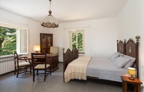 1 quarto, berço de viagem, Wi-Fi de cortesia, roupa de cama