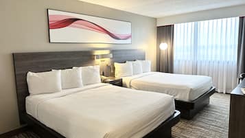 Premium-rum | Värdeförvaringsskåp på rummet, skrivbord och arbetsyta för laptop