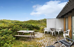 Outdoor dining - 2 bedroom cozy home in Fanø (Fanø)