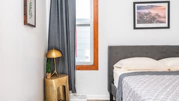 3 室のベッドルーム、アイロン / アイロン台、WiFi、ベッドシーツ