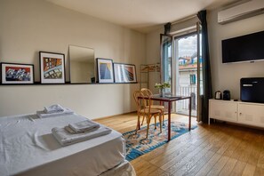 1 bedroom, free WiFi, bed sheets