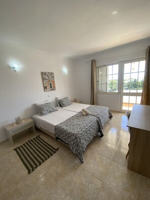 2 多间卧室、办公桌、熨斗/熨衣板、免费 WiFi