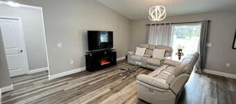 Beautiful Brand New Home in Silver Springs Shores, Florida