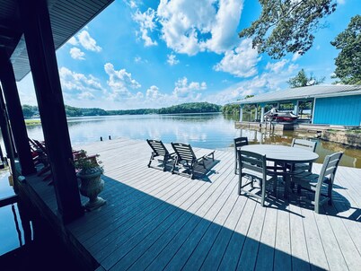 Lakefront with Million Dollar Views on HYCO Lake