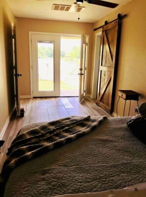 2 sovrum, värdeförvaringsskåp på rummet, skrivbord och gratis wi-fi