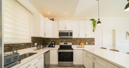 Beautiful 2 bedroom house with pool