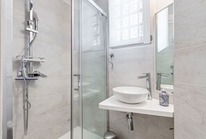Hair dryer - BDC - The Lady cozy 3-Bdr apt (Roma)