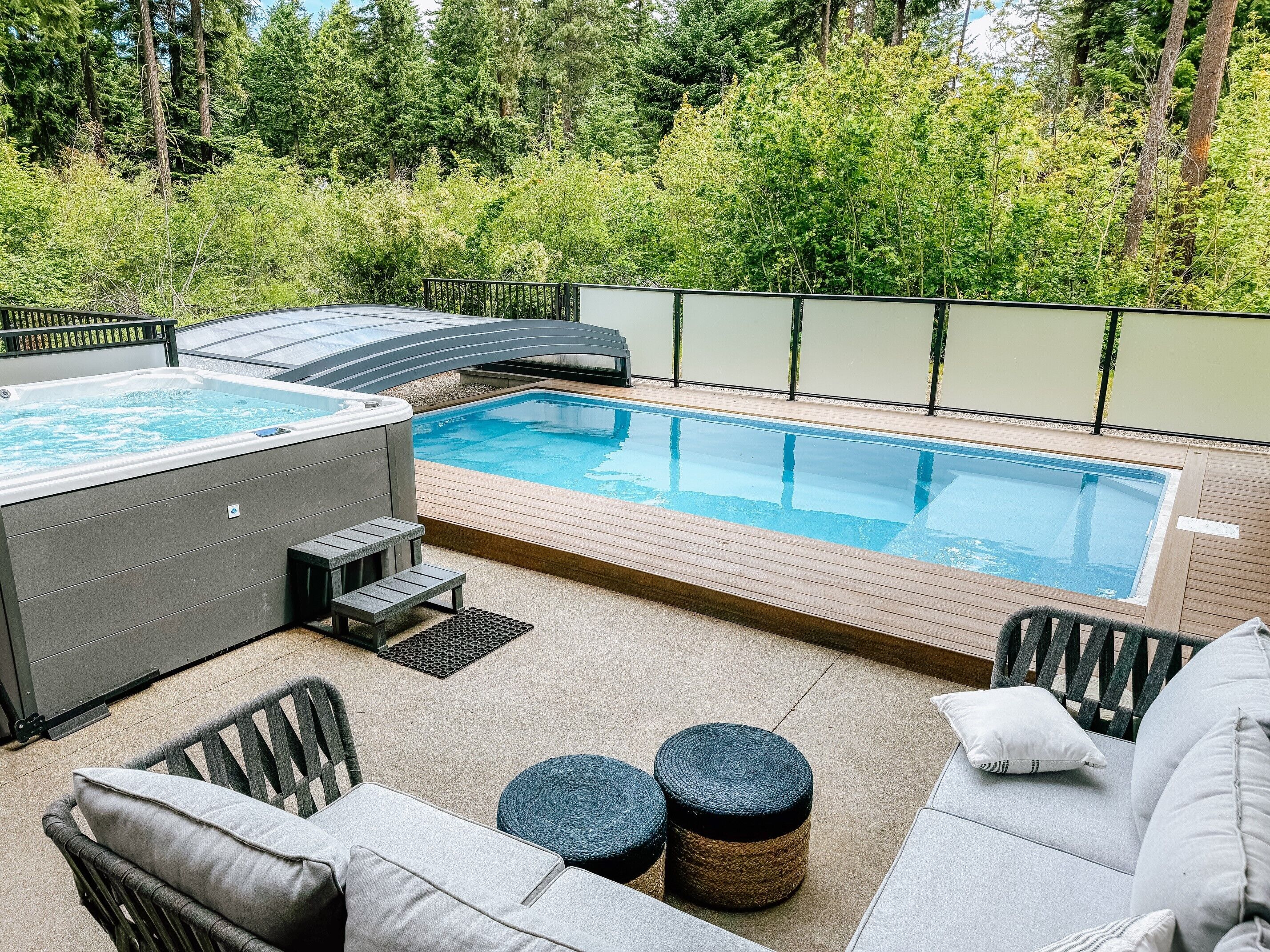 Modern Suncadia cabin, Private pool, 4 BD, game room, dog friendly
