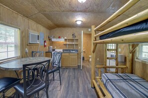 1 bedroom, WiFi, bed sheets - Serene Briceville Vacation Rental Cabin w/ Grill! (Briceville)