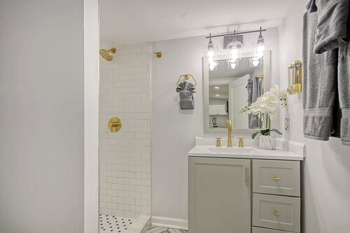 Firefly Cottage in Park Circle now Available! Great backyard close to everything
