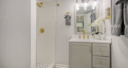 Firefly Cottage in Park Circle now Available! Great backyard close to everything