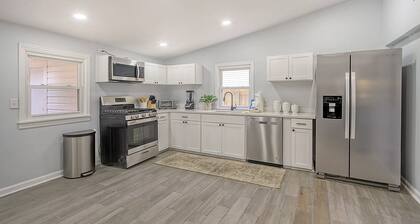 Firefly Cottage in Park Circle now Available! Great backyard close to everything