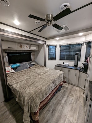 1 bedroom, in-room safe, iron/ironing board, free WiFi