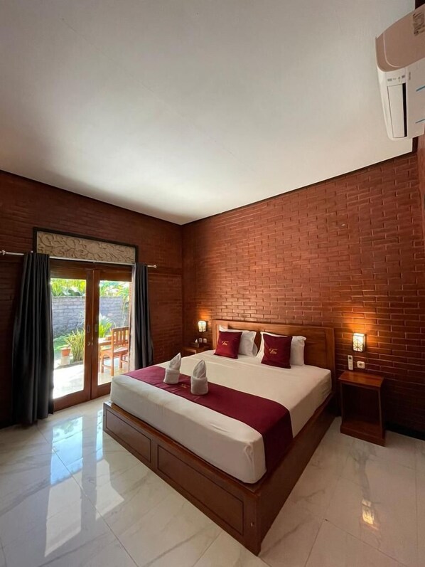 Comfort Double Room, Garden View | Desk, laptop workspace, free WiFi, bed sheets