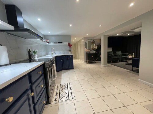 The Circle Suite Near JFK Airport 