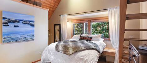 2 slaapkamers, een strijkplank/strijkijzer, wifi, beddengoed