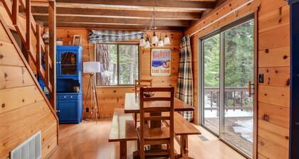 Dog-Friendly Cottage, Sleeps 8, Lake Fun & Skiing