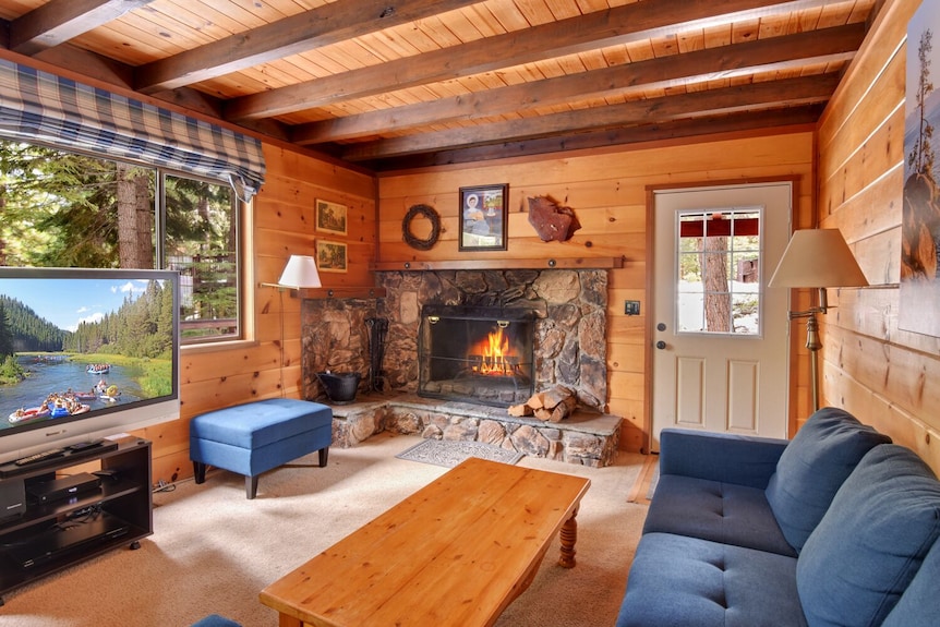 Classic Tahoe Cottage - 1/2 Mile To Beach, Dogs Ok - 太浩湖