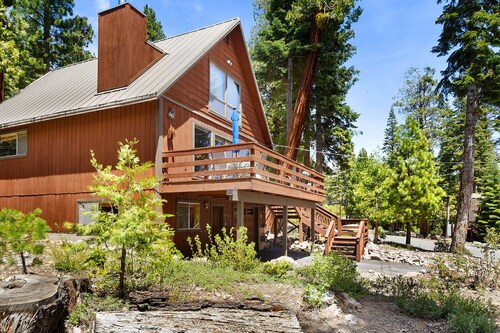 Rim Retreat - Lake Views, Quiet Neighborhood