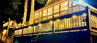 All Decked Out- Elegant Pickwick Lake Living,  Sleeps 10