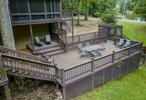 Outdoor dining - All Decked Out- Elegant Pickwick Lake Living, Sleeps 10 (Counce)