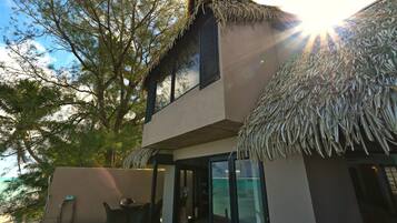 Villa Luxe, piscine privée, en front de plage | Terrasse/Patio