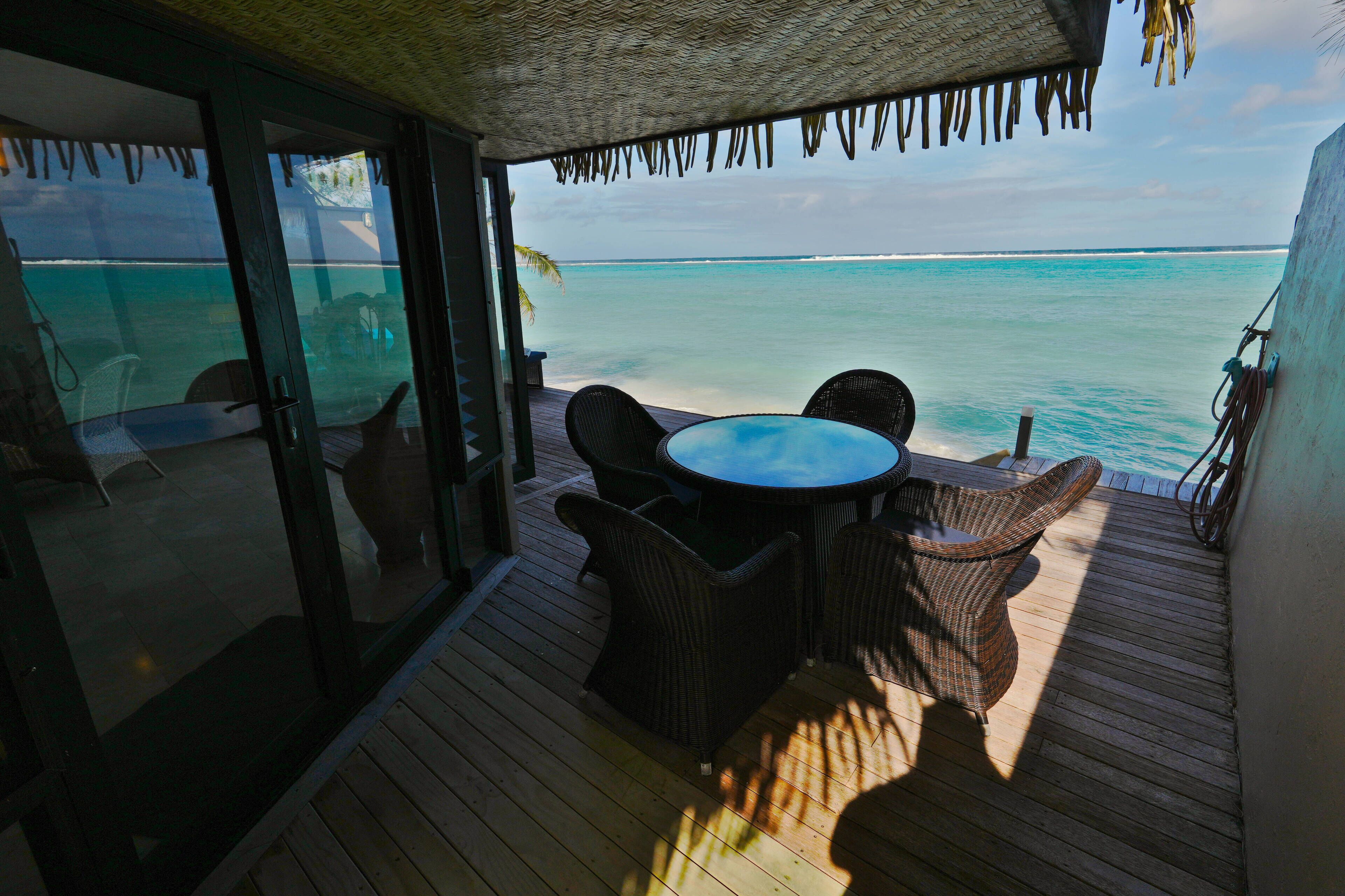 Lyxvilla - privat pool - mot vattnet | Terrass/Patio