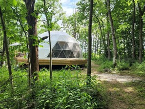 Bañera de hidromasaje al aire libre