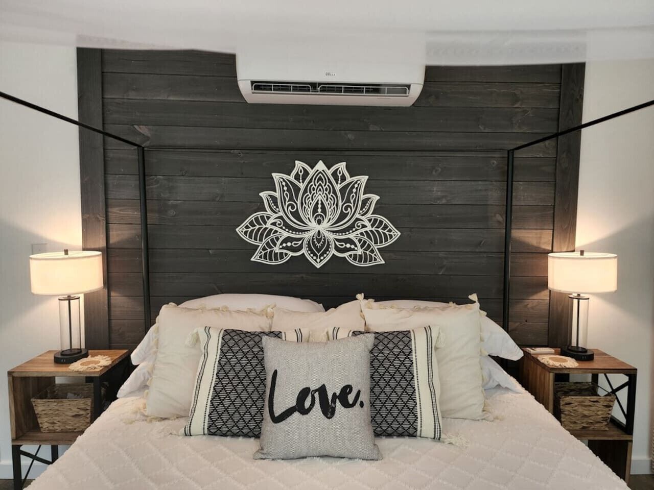 1 soverom, skrivebord, wi-fi (inkludert) og sengetøy