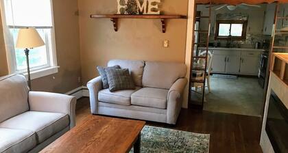 Cozy Home close to town/50 minutes to Penn State.