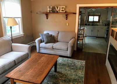 Cozy Home close to town/50 minutes to Penn State.
