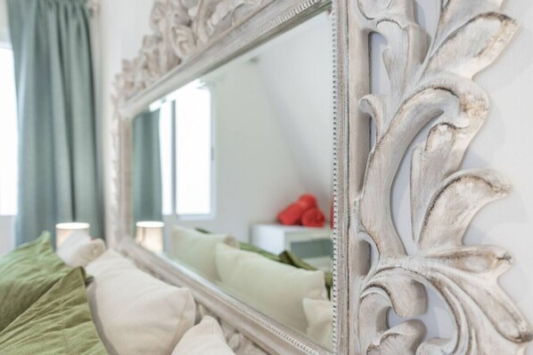 Unclassified image, 1 of 36, button