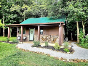 المنشأة من الخارج