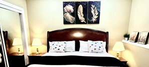 2 habitaciones, escritorio, tabla de planchar con plancha y wifi gratis 