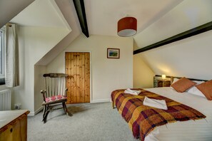 2 soverom, strykejern/-brett, internettilgang og sengetøy