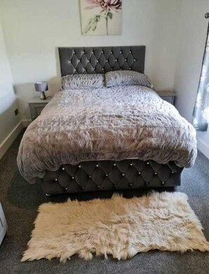 2 habitaciones, wifi y ropa de cama