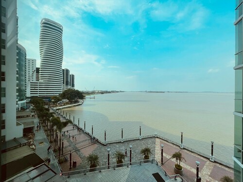 Riverfront Suite in Puerto Santa Ana