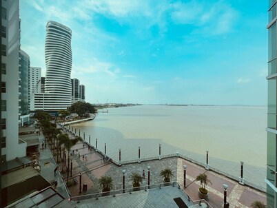 Riverfront Suite in Puerto Santa Ana