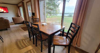 Modern Cottage on Stone Lake near access to Endless trails!