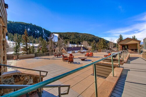 The ultimate ski studio at Keystone!  Upgraded with a premium king size bed.