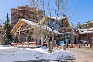 Exterior - *Free Ski Rental* Ski-In / Ski-Out | Freshly Updated, Luxury Westgate Penthouse | 3 King Suites (Park City)
