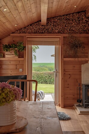 Interior - Fell Lodge - a luxury lodge that sleeps 6 guests in 3 bedrooms (Clitheroe)