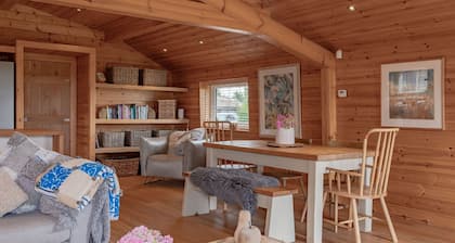 Fell Lodge - a luxury lodge that sleeps 6 guests in 3 bedrooms