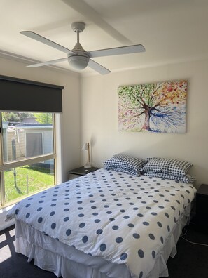 4 Schlafzimmer, Bügeleisen/Bügelbrett, WLAN, Bettwäsche