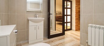 Lavish Apartment sleeps 5 Lanark