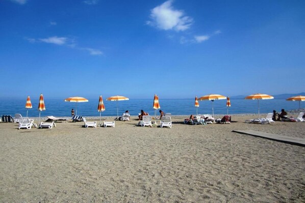 Platja a a prop 